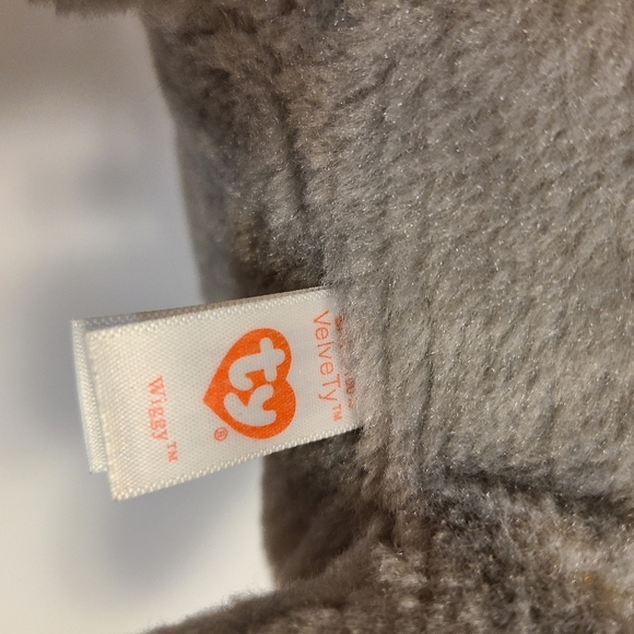 Ty Beanie Boos Wiggy the Gray Walrus 10" Plush Animal - Picture 7 of 7